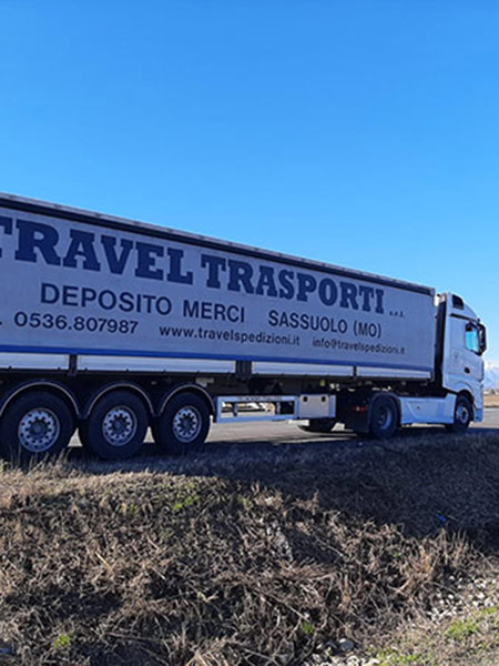 autotrasporto-con-servizio-di-sponda-idraulica