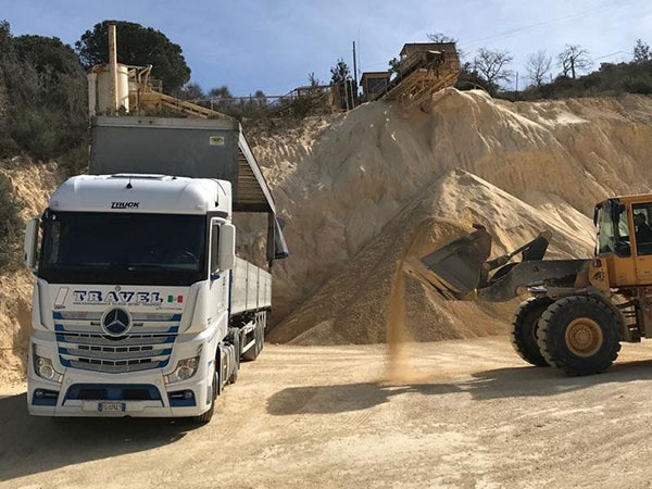 movimentazione-terra-argilla-materie-prime-minerali-legname-sassuolo