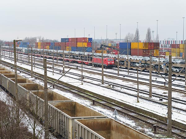 servizi-trasporto-intermodale-ferroviario-per-industria-ceramica-modena servizi-trasporto-intermodale-ferroviario-per-industria-ceramica-modena