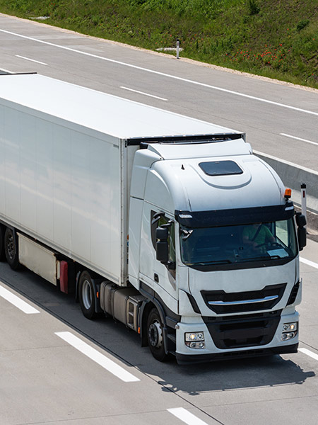 spedizioni-industriali-aziendali-su-strada-gomma-piastrelle-ceramica-bologna